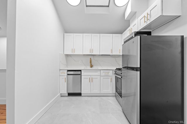 8332 159th Street, Jamaica Hills, NY 11432