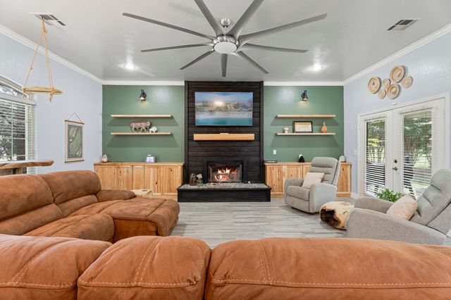 2515 Shasten Street, Grove, OK 74344