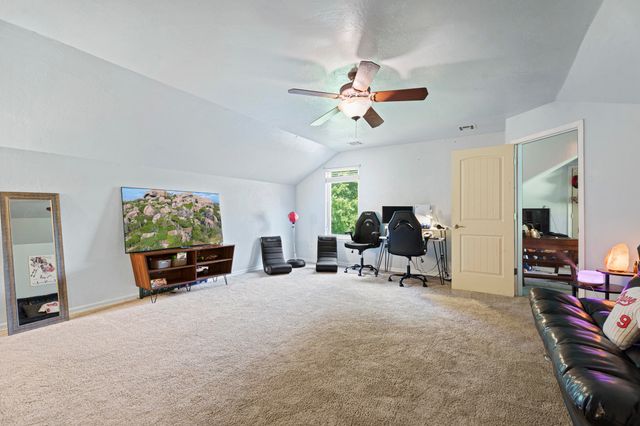 2515 Shasten Street, Grove, OK 74344