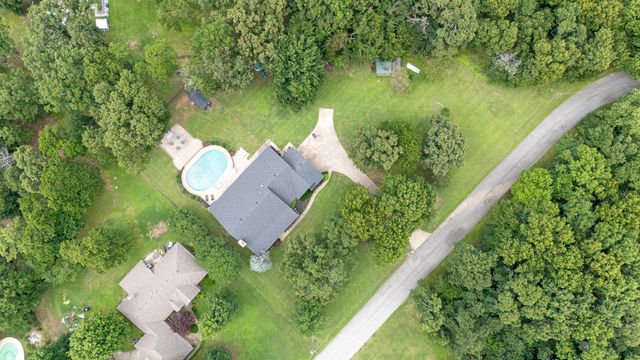 2515 Shasten Street, Grove, OK 74344