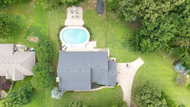 2515 Shasten Street, Grove, OK 74344
