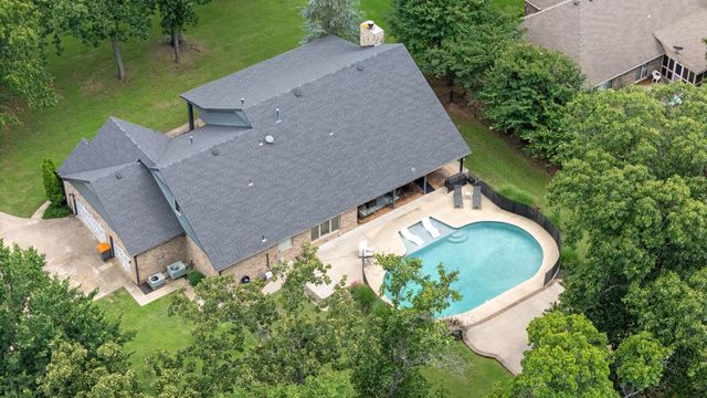 2515 Shasten Street, Grove, OK 74344