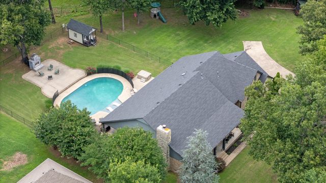 2515 Shasten Street, Grove, OK 74344