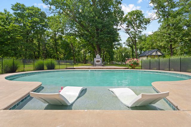 2515 Shasten Street, Grove, OK 74344