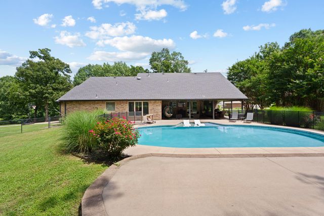 2515 Shasten Street, Grove, OK 74344