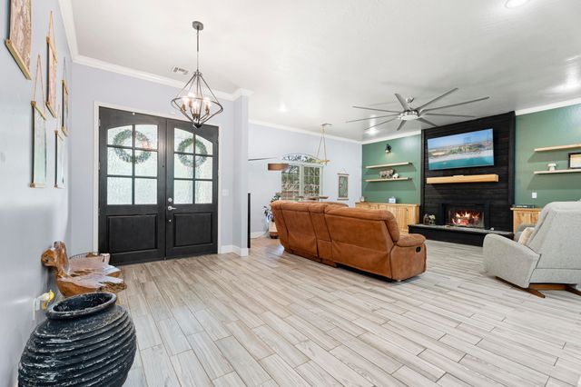 2515 Shasten Street, Grove, OK 74344