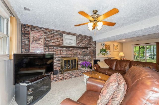 6 Punta Road, New City, NY 10956