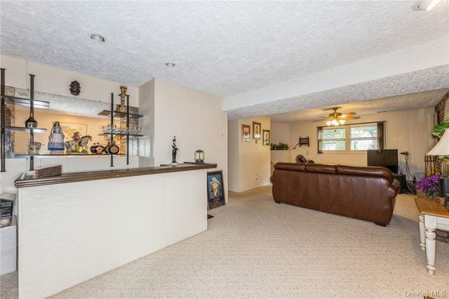 6 Punta Road, New City, NY 10956