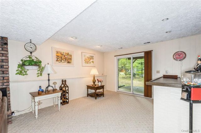 6 Punta Road, New City, NY 10956