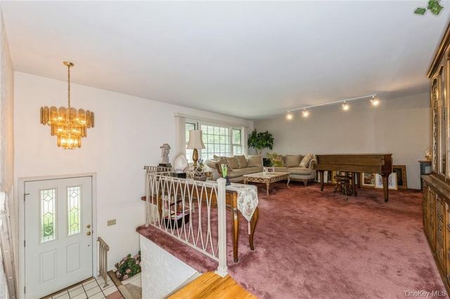 6 Punta Road, New City, NY 10956