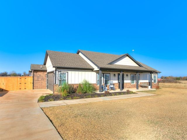 776 Ole Rock Creek Road, Tuttle, OK 73089