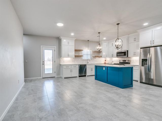 776 Ole Rock Creek Road, Tuttle, OK 73089