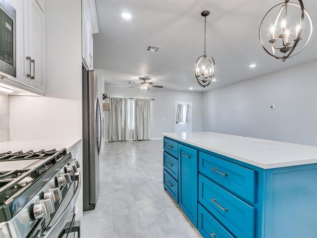 776 Ole Rock Creek Road, Tuttle, OK 73089