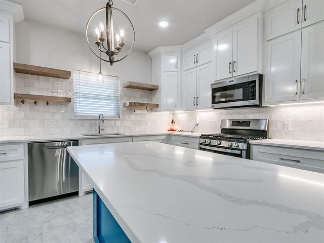 776 Ole Rock Creek Road, Tuttle, OK 73089