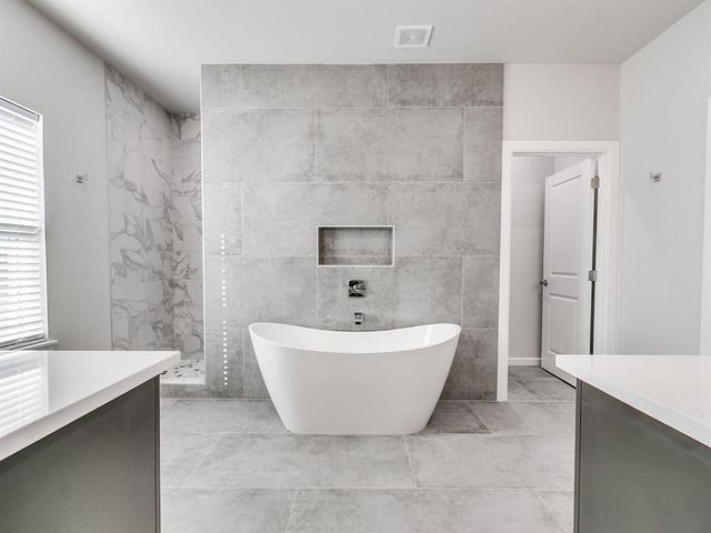 776 Ole Rock Creek Road, Tuttle, OK 73089