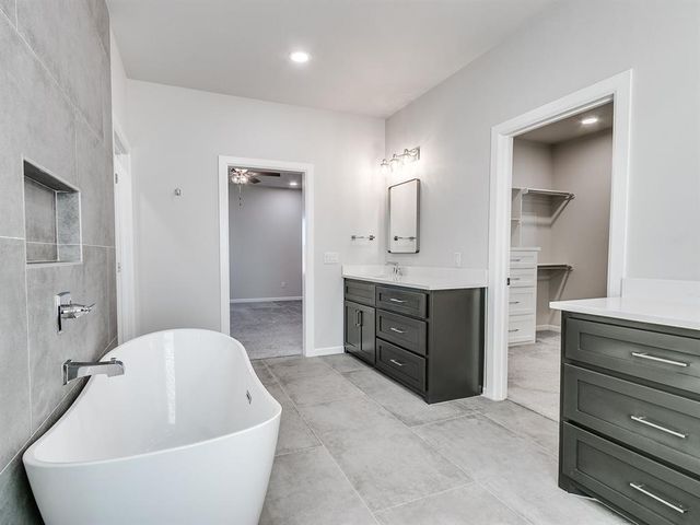 776 Ole Rock Creek Road, Tuttle, OK 73089