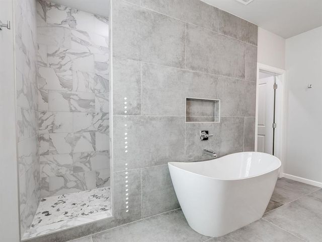 776 Ole Rock Creek Road, Tuttle, OK 73089