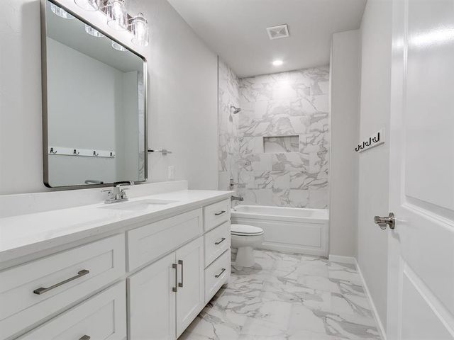 776 Ole Rock Creek Road, Tuttle, OK 73089