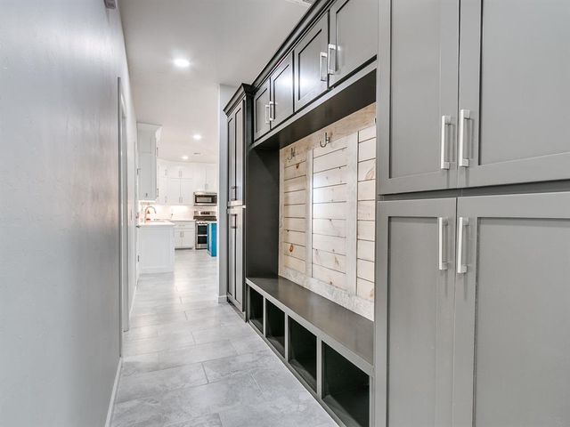 776 Ole Rock Creek Road, Tuttle, OK 73089