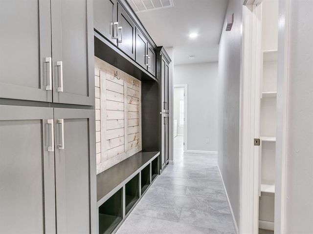 776 Ole Rock Creek Road, Tuttle, OK 73089