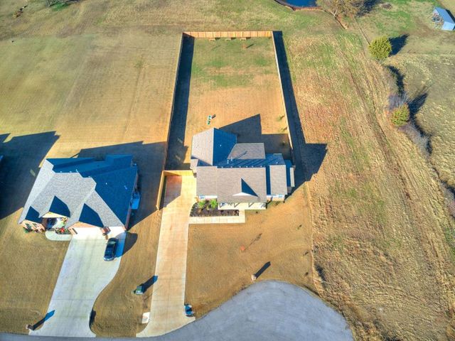 776 Ole Rock Creek Road, Tuttle, OK 73089