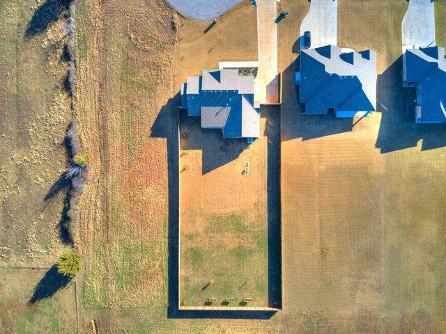 776 Ole Rock Creek Road, Tuttle, OK 73089