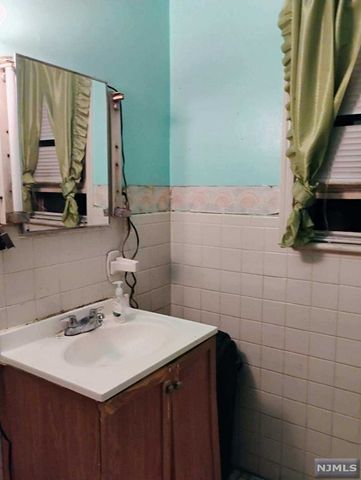 66 Linden Avenue, Bloomfield, NJ 07003