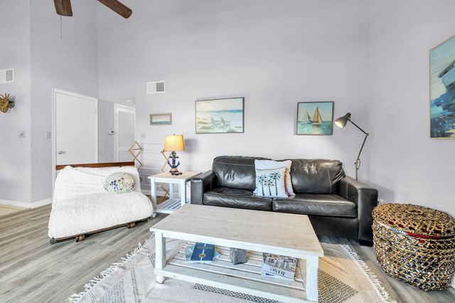 542 N Driftwood Bay 98C, Miramar Beach, FL 32550