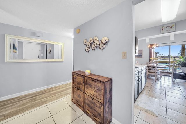 542 N Driftwood Bay 98C, Miramar Beach, FL 32550