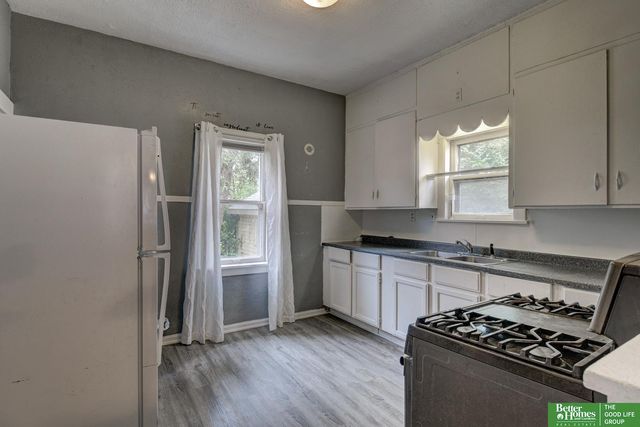 2414 Larimore Avenue, Omaha, NE 68111