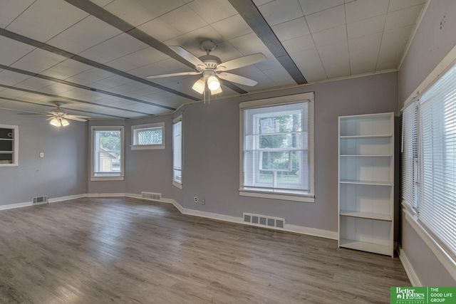 2414 Larimore Avenue, Omaha, NE 68111