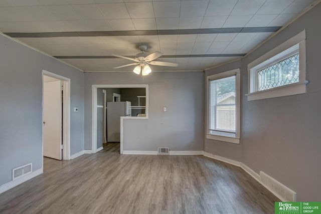 2414 Larimore Avenue, Omaha, NE 68111