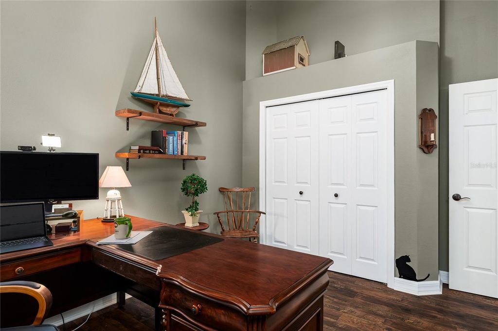 Image 29 of property listing at 6552 TAILFEATHER WAY, Bradenton, FL 34203