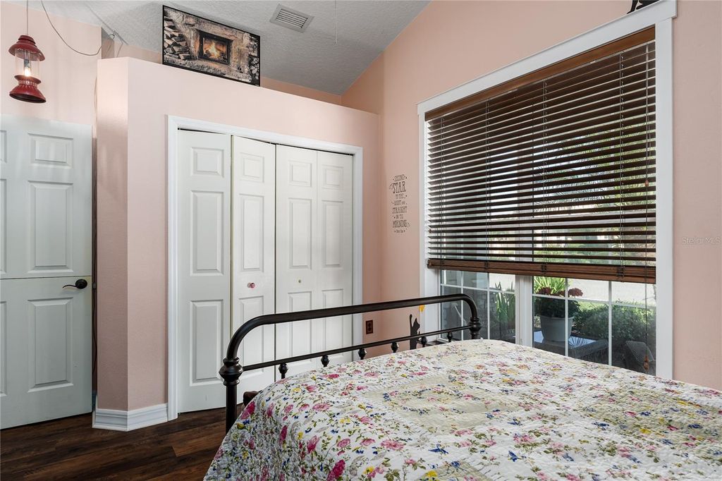 Image 31 of property listing at 6552 TAILFEATHER WAY, Bradenton, FL 34203