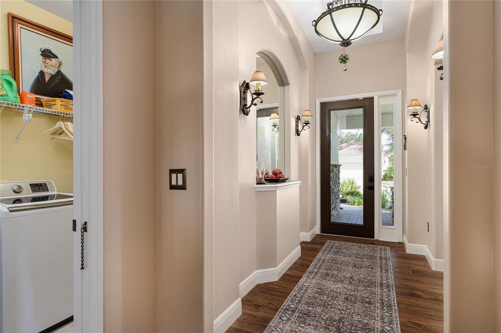 Image 32 of property listing at 6552 TAILFEATHER WAY, Bradenton, FL 34203