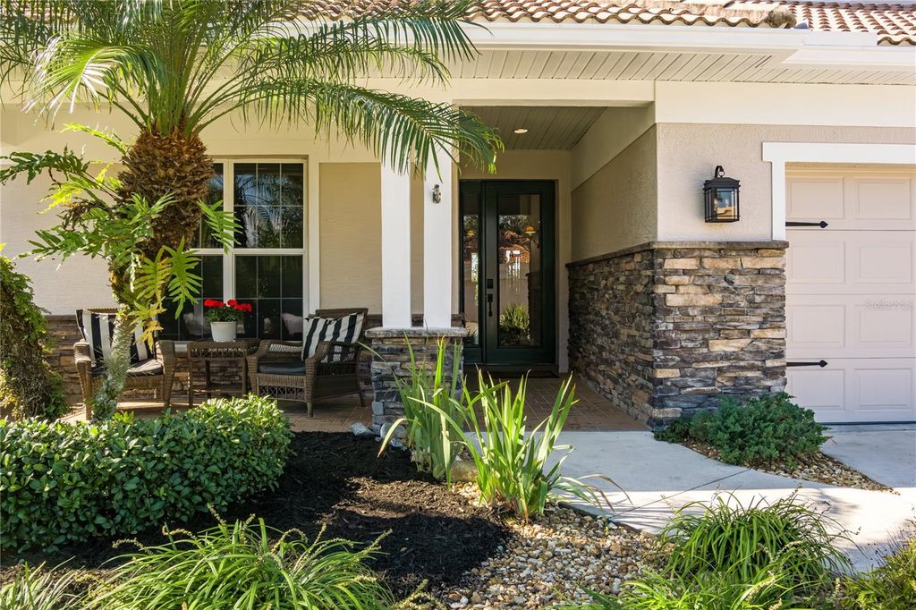 Image 36 of property listing at 6552 TAILFEATHER WAY, Bradenton, FL 34203