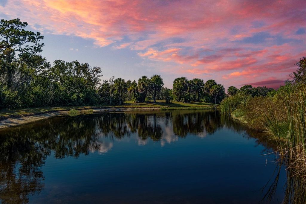 Image 54 of property listing at 6552 TAILFEATHER WAY, Bradenton, FL 34203