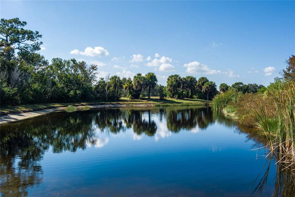 Image 55 of property listing at 6552 TAILFEATHER WAY, Bradenton, FL 34203