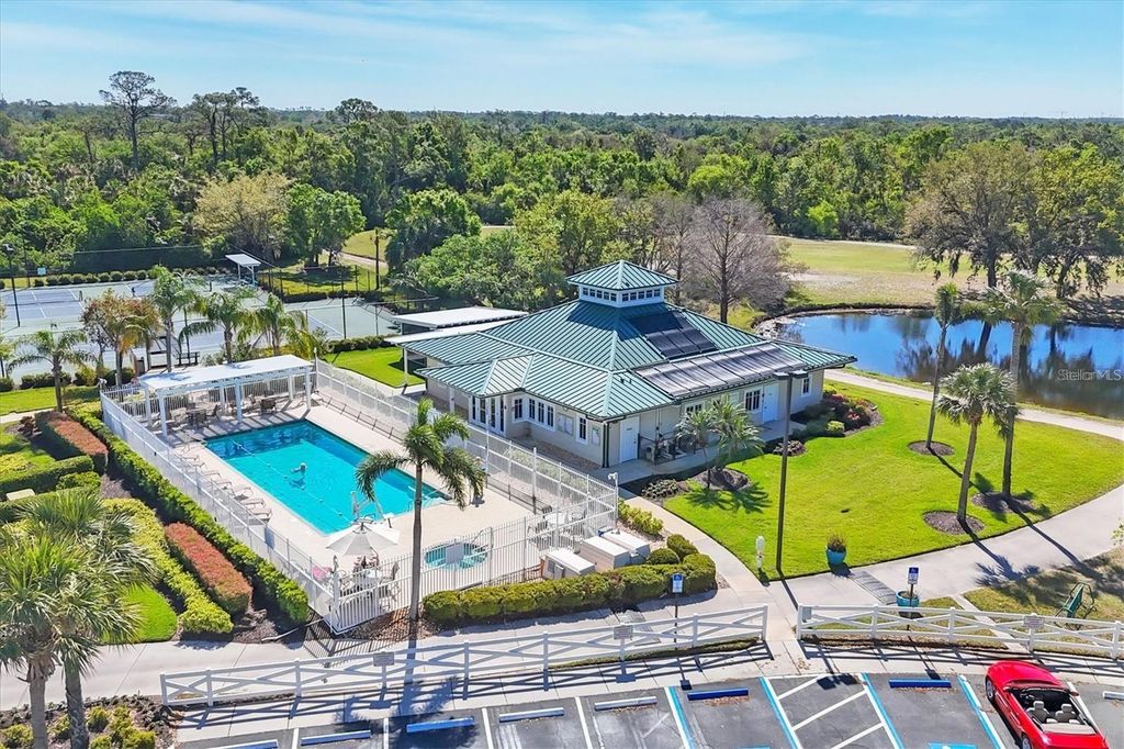 Image 58 of property listing at 6552 TAILFEATHER WAY, Bradenton, FL 34203