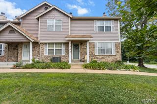 280 Carmel Woods Drive, Ballwin, MO 63021