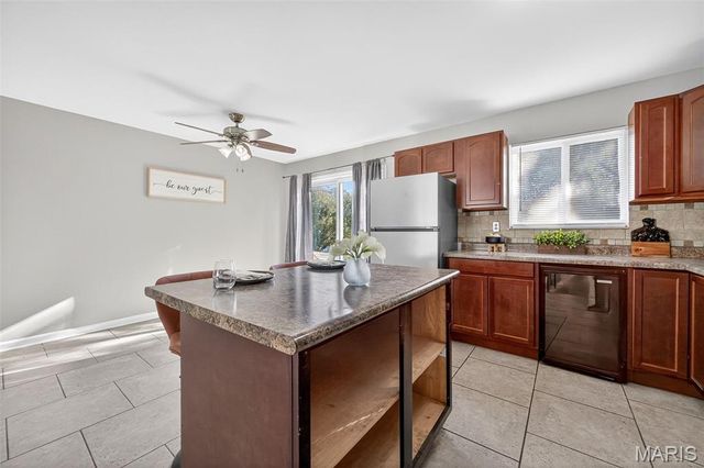 390 Downing Avenue, St Louis, MO 63031