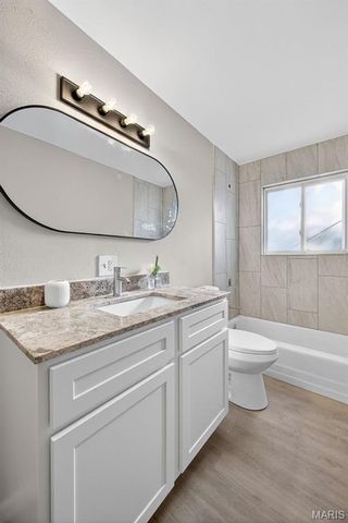 390 Downing Avenue, St Louis, MO 63031