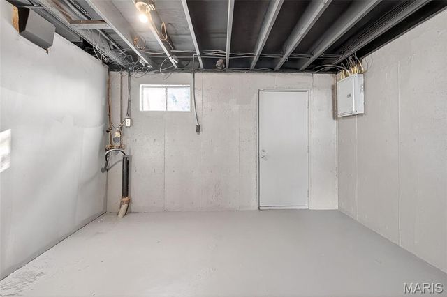 390 Downing Avenue, St Louis, MO 63031