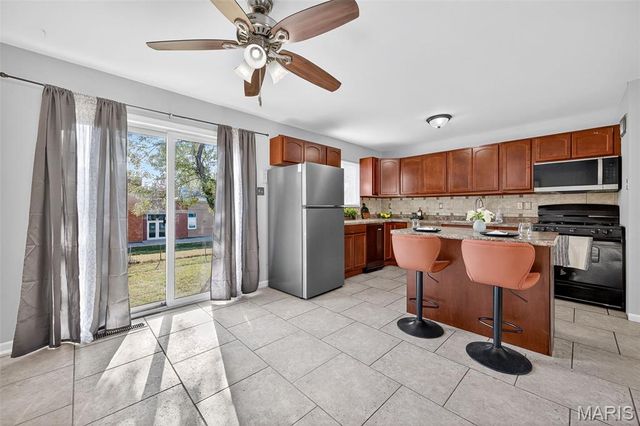 390 Downing Avenue, St Louis, MO 63031