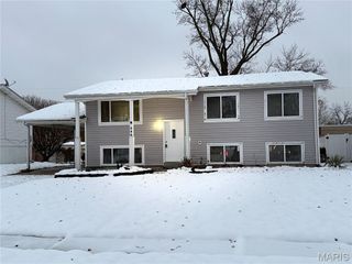 390 Downing Avenue, St Louis, MO 63031