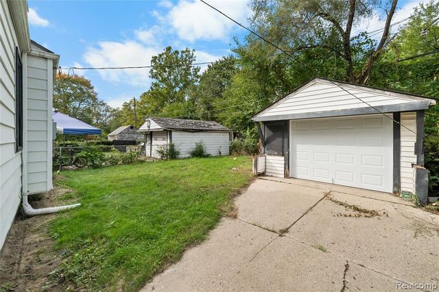 12421 E State Fair Street, Detroit, MI 48205