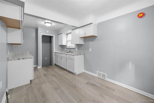 12421 E State Fair Street, Detroit, MI 48205