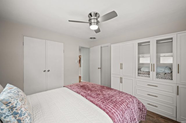 1332 E Mishawaka Avenue, Mishawaka, IN 46544