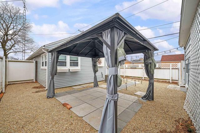 1332 E Mishawaka Avenue, Mishawaka, IN 46544