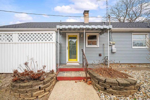 1332 E Mishawaka Avenue, Mishawaka, IN 46544